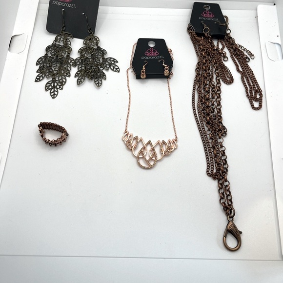 4 for $8 paparazzi jewelry new - Picture 2 of 9